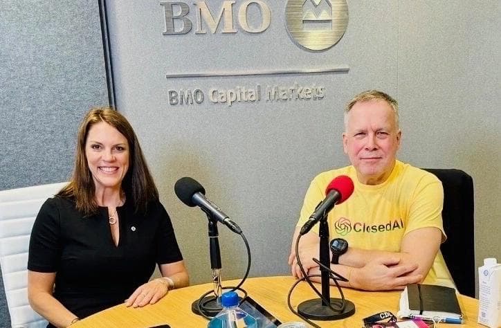 Kristin Milchanowski et Ken Nickerson pendant l'enregistrement du podcast