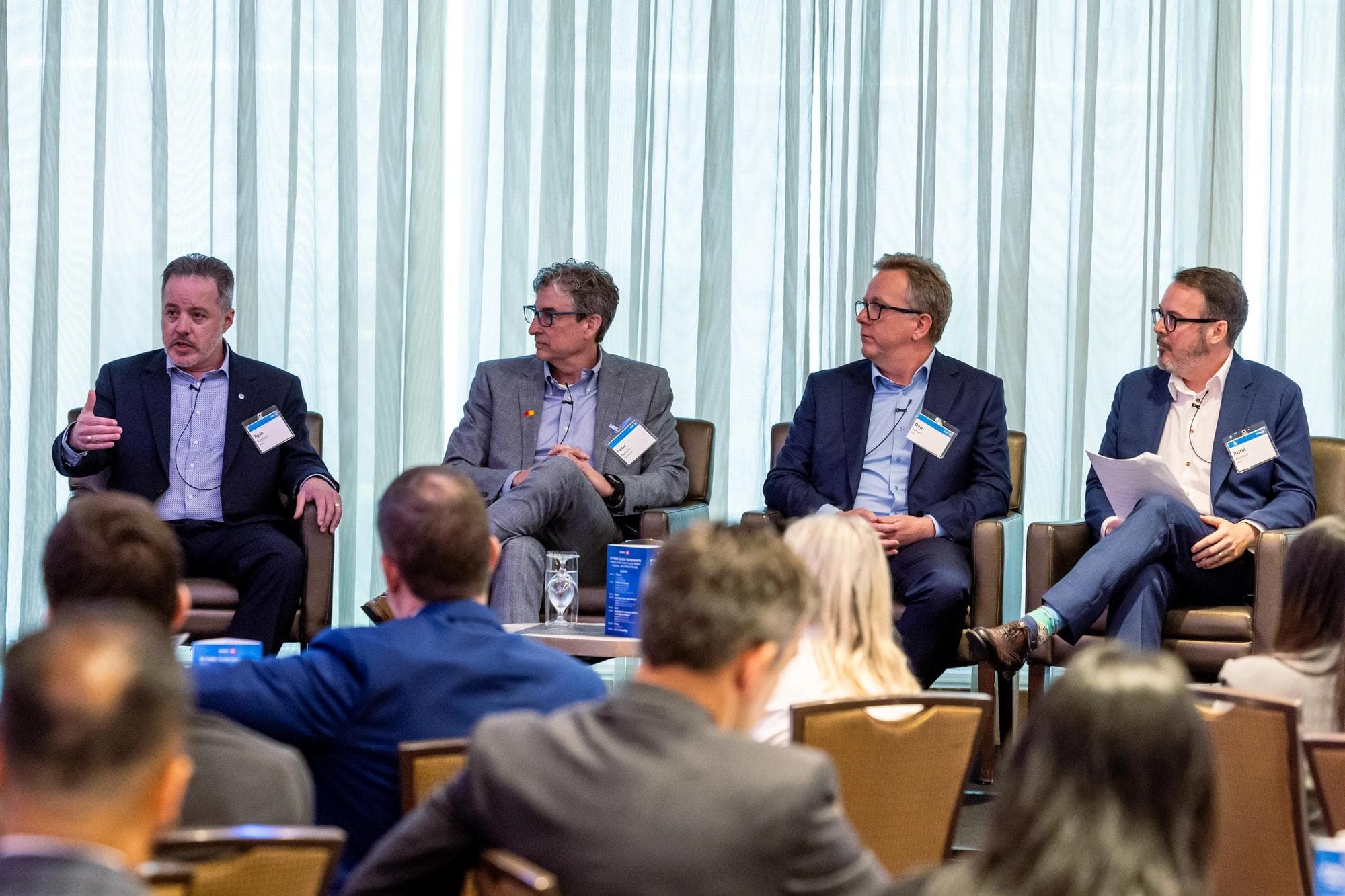 Lors du quatrième symposium annuel de BMO sur le secteur public de la Colombie-Britannique, les panélistes se penchent sur les façons dont les organisations peuvent harmoniser l’innovation numérique avec le changement institutionnel.