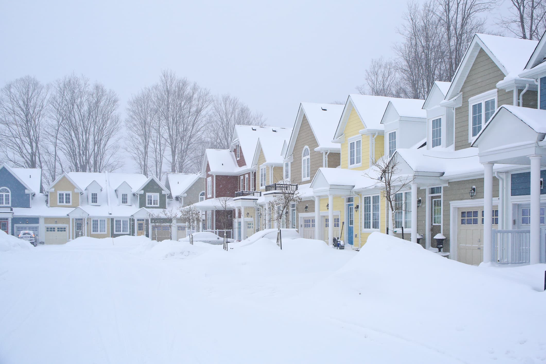 Rangée de maisons pendant l’hiver en Ontario, Canada